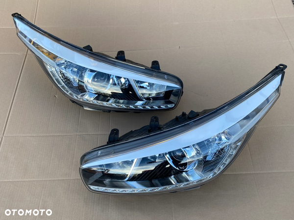 Kia Ceed II 2012- Lampa lewa przód soczewka zwykła Led europa