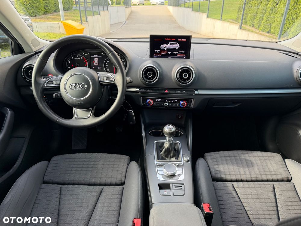 Audi A3 Sportback - 16