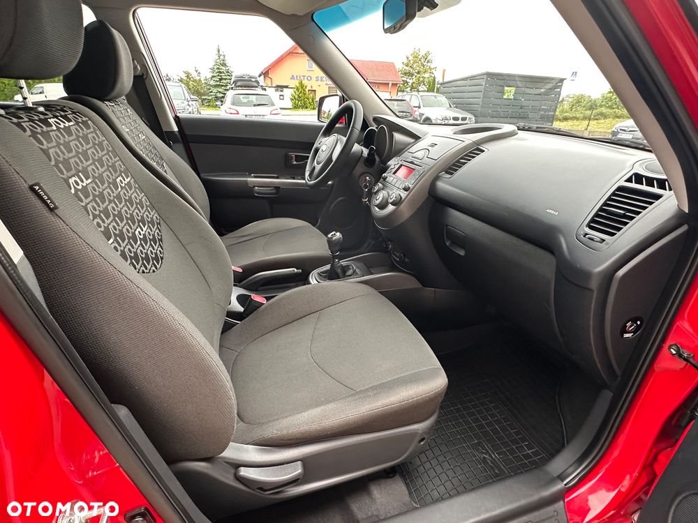 Kia Soul 1.6 L - 25