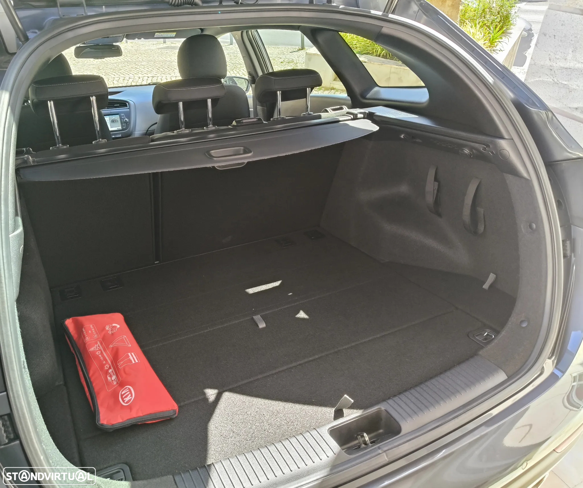 Kia Ceed SW 1.6 CRDi GT Line - 25
