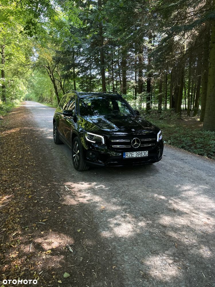 Mercedes-Benz GLB - 2