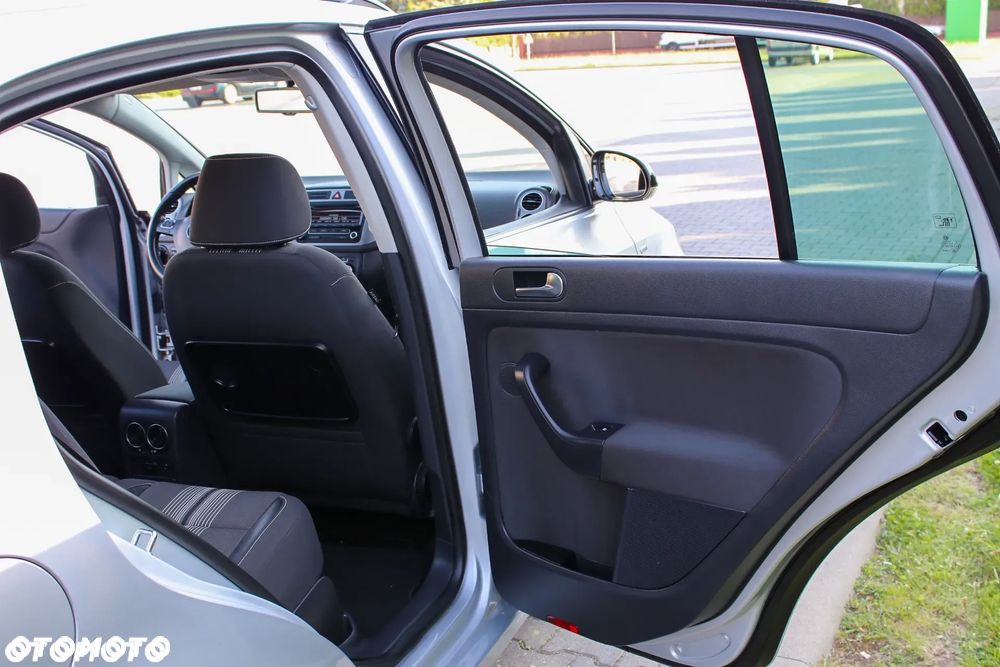 Volkswagen Golf Plus 2.0 TDI DPF MATCH - 23