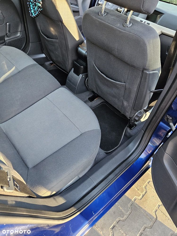 Opel Astra 1.9 CDTI - 35