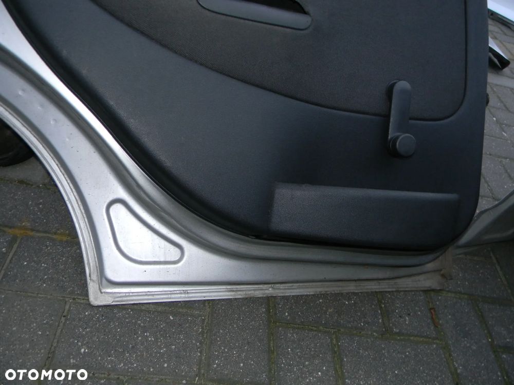 drzwi lewe prawe tył przód OPEL CORSA C Z147 5D - 5