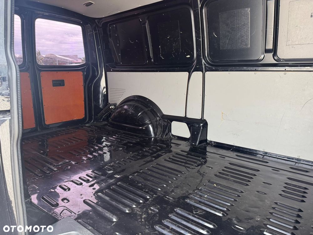Volkswagen Transporter - 16