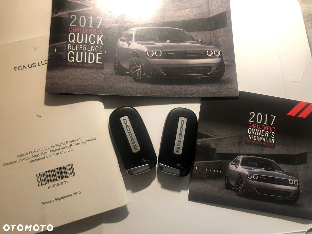 Dodge Challenger - 9