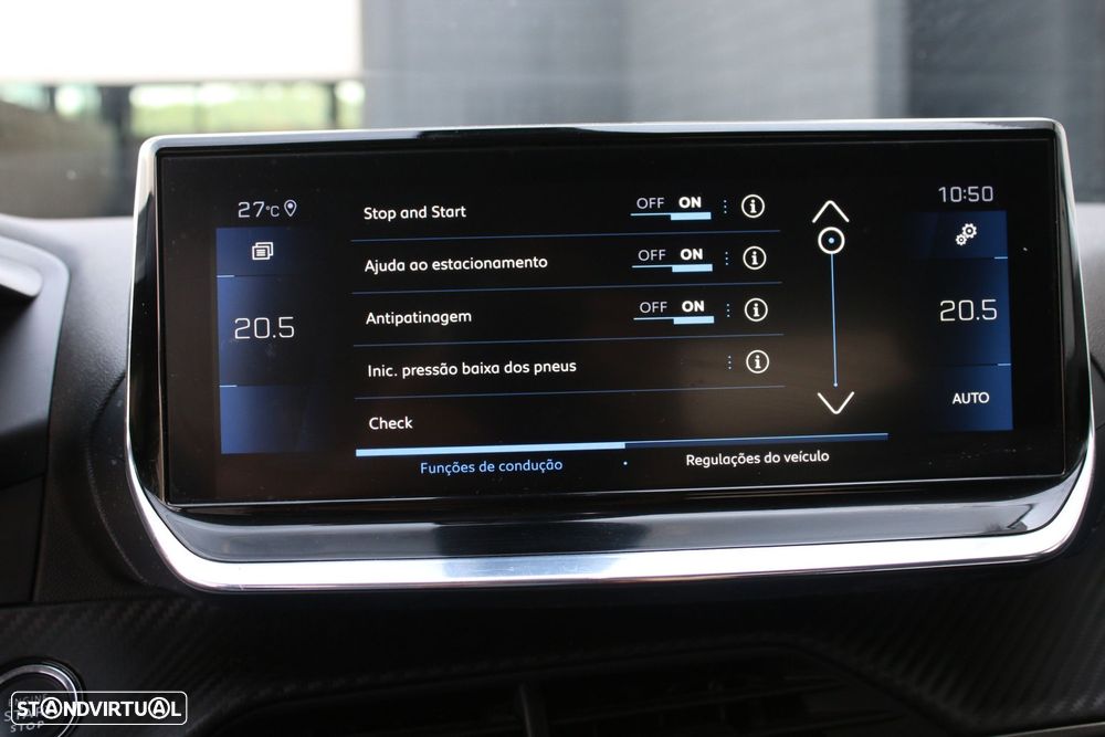 Peugeot 2008 1.5 BlueHDi Allure EAT8 - 32