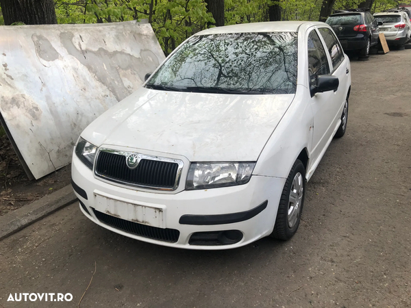 Dezmembrez Skoda Fabia 1 facelift 2006 alba 1.2 benzina BME