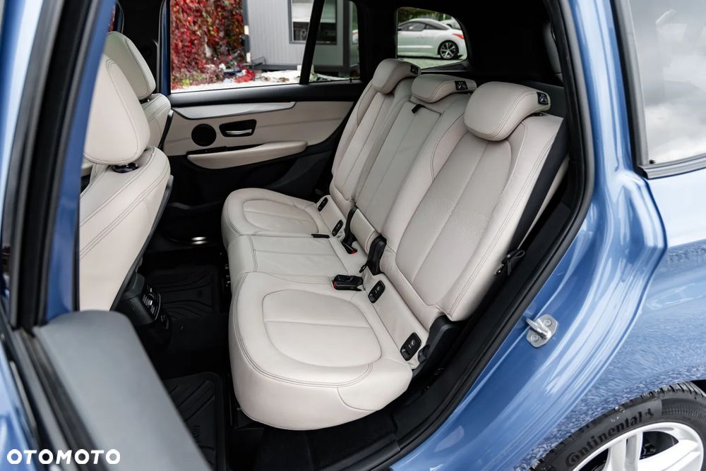BMW Seria 2 220i GT M Sport - 30