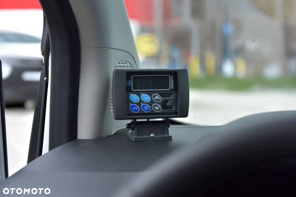 Renault Kangoo Chłodnia Izoterma Zanotti Z120 - 14