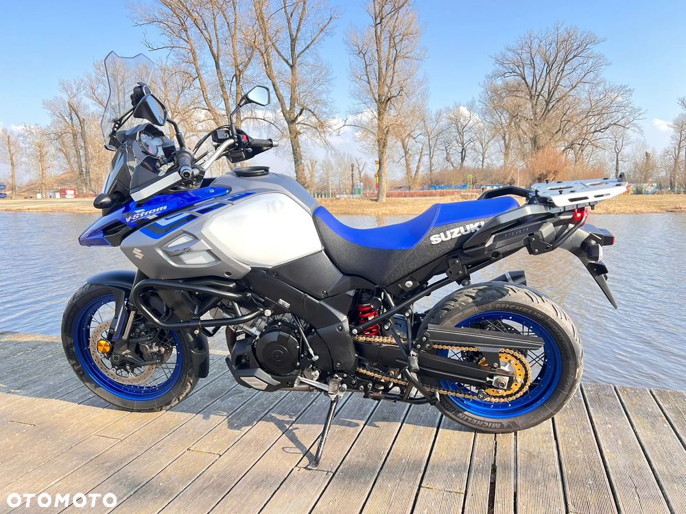 Suzuki V-STROM - 4
