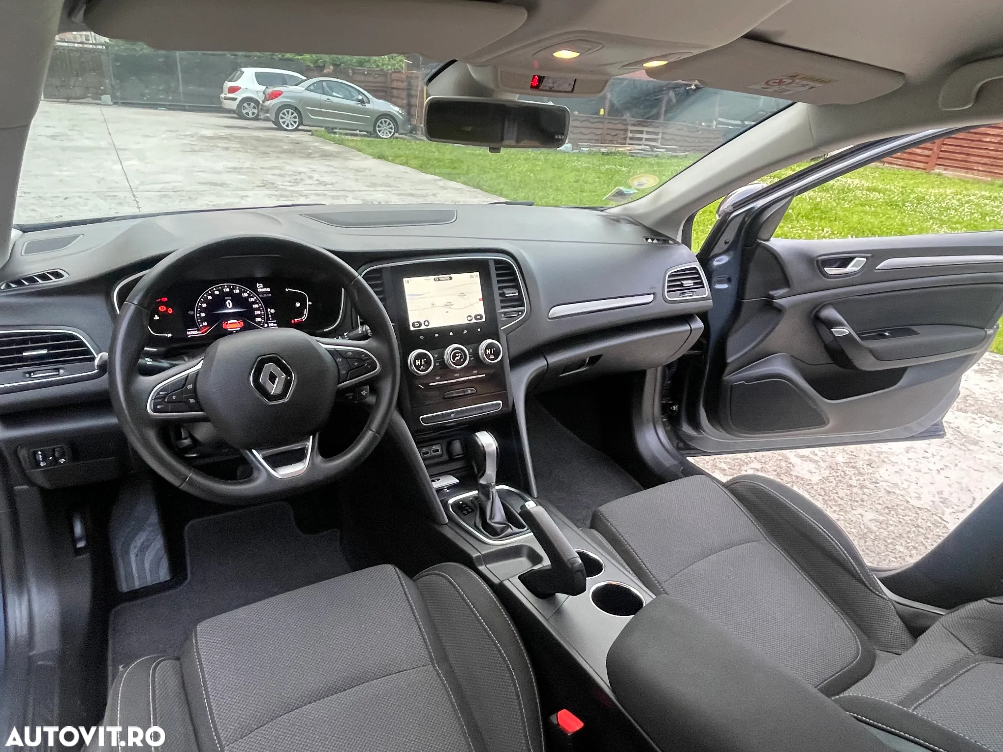 Renault Megane BLUE dCi 115 EDC INTENS - 32