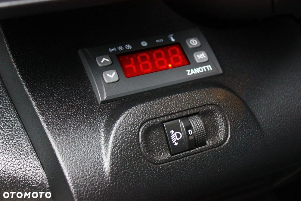 Toyota Proace City CHŁODNIA 1.5D-4D 102KM LONG L2 3 Osobowy - 26