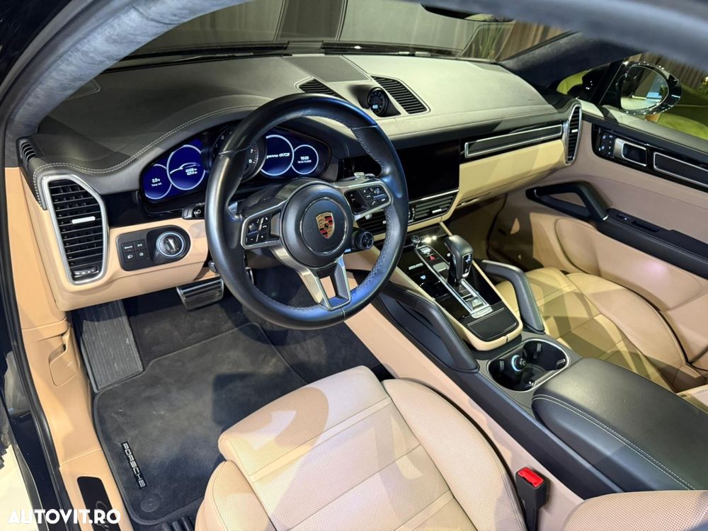 Porsche Cayenne Coupe GTS Tiptronic S - 15