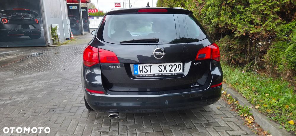 Opel Astra 2.0 CDTI DPF Automatik Design Edition - 11