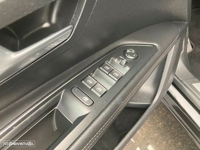 Peugeot 3008 PureTech 130 Stop & Start GPF EAT8 GT - 35