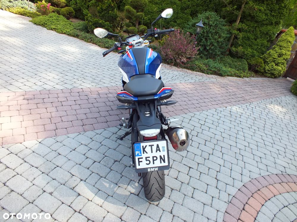BMW G - 10
