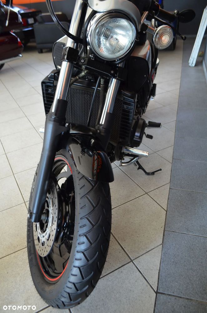 Yamaha V-MAX - 7