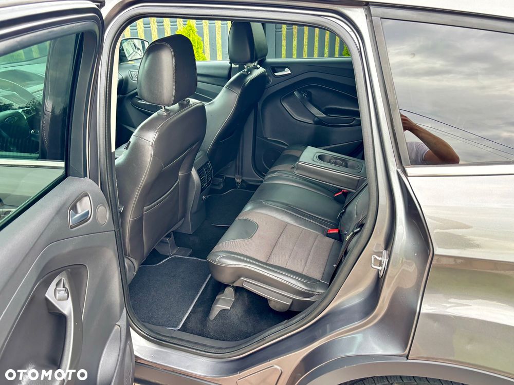 Ford Kuga - 24