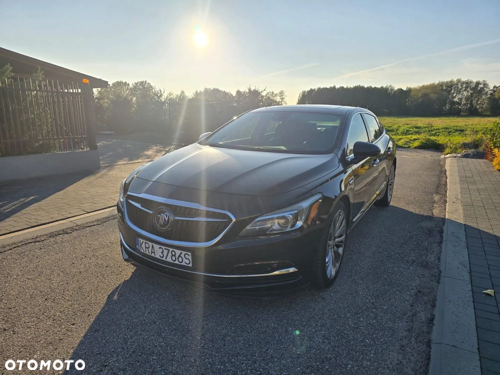 Buick Lacrosse - 3