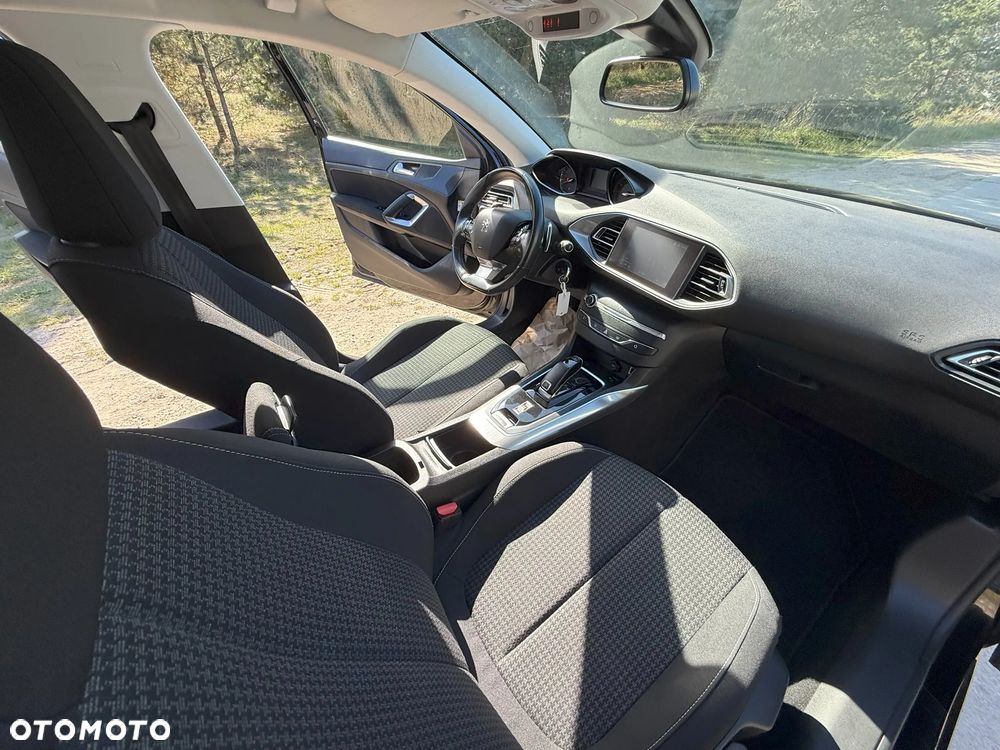 Peugeot 308 SW 1.5 BlueHDi Allure Pack S&S EAT8 - 29