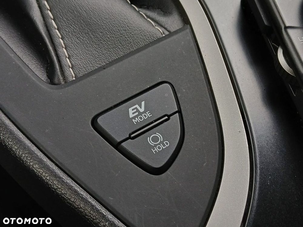 Lexus UX 250h GPF Business Edition 2WD - 36