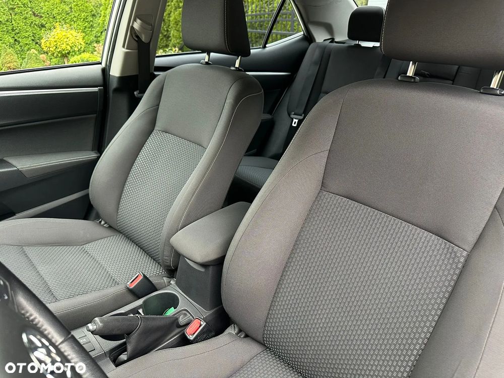 Toyota Corolla 1.6 Comfort - 23
