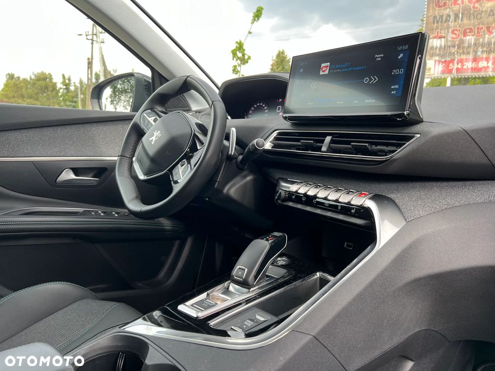 Peugeot 3008 1.5 BlueHDi Allure Pack S&S EAT8 - 23