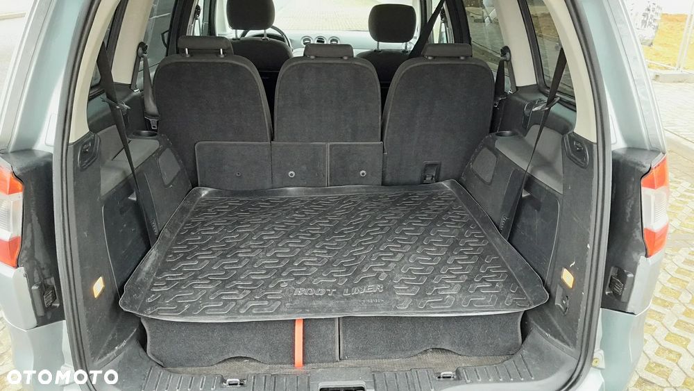 Ford Galaxy 2.0 Concept - 17