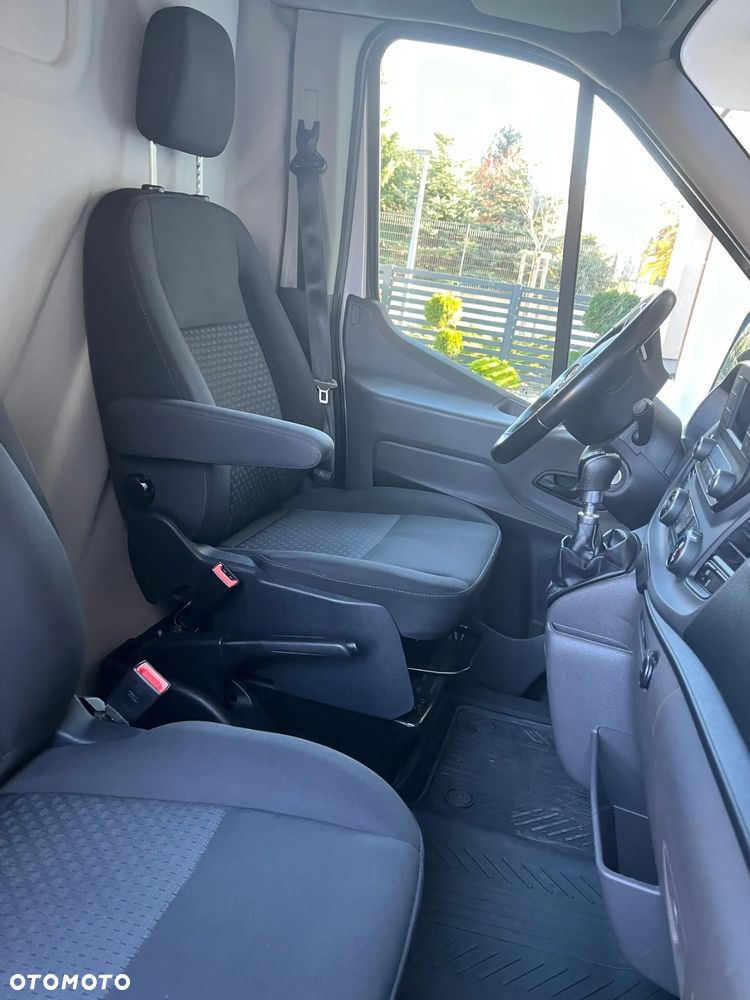 Ford Transit - 13