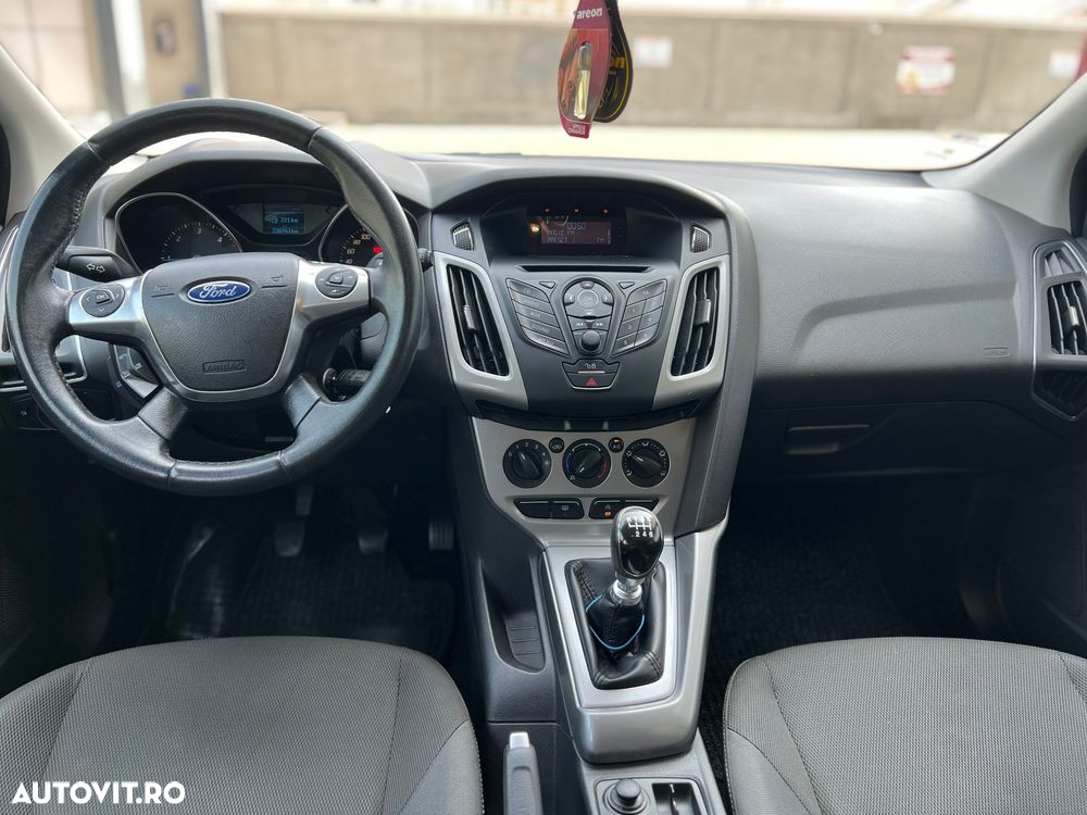 Ford Focus 1.6 TDCi DPF Start-Stopp-System Business - 12