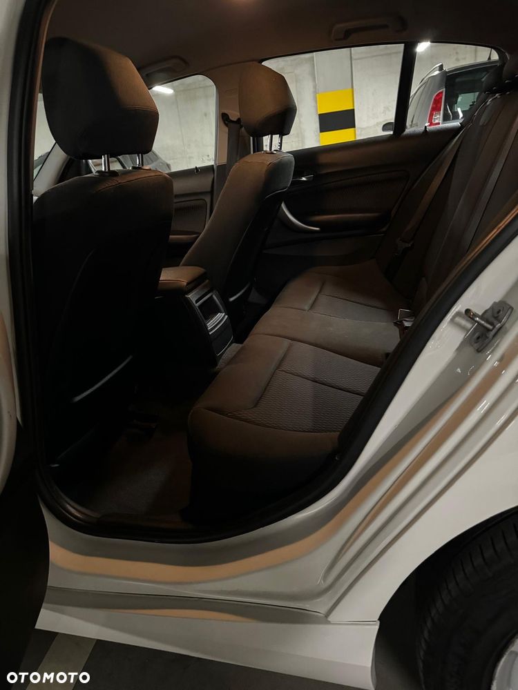 BMW Seria 1 118i - 7