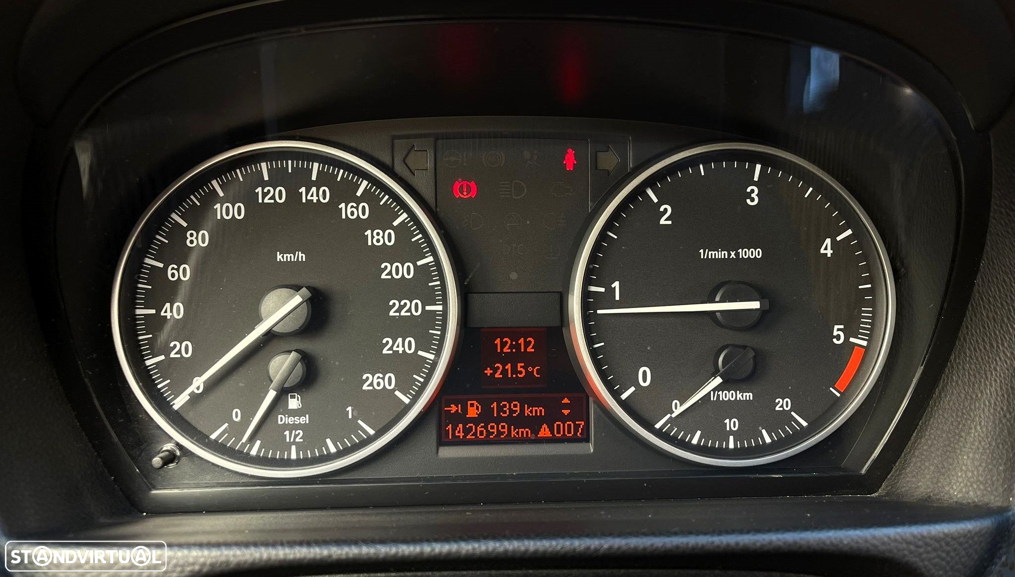 BMW 318 d Touring Navigation Sport - 9