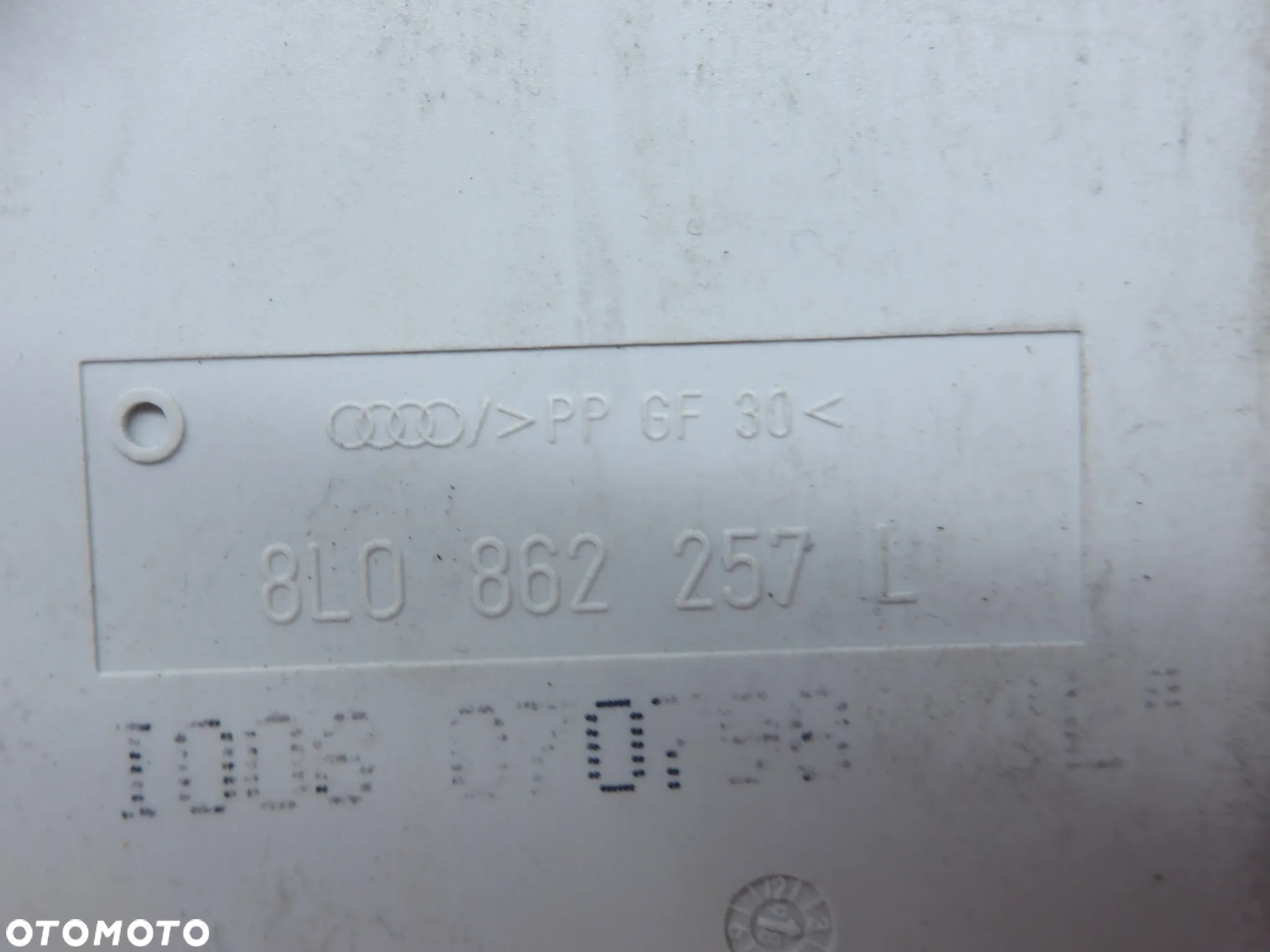 AUDI A4 B5 94-97 SEDAN 1.6B POMPKA CENTRALNEGO ZAMKA 8L0862257L - 5