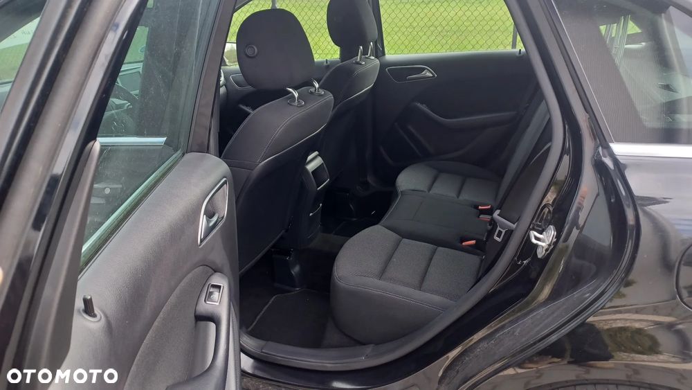 Mercedes-Benz Klasa B 180 (BlueEFFICIENCY) - 5