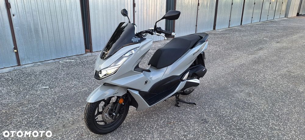 Honda PCX - 1