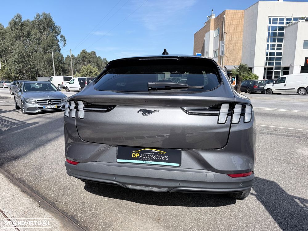 Ford Mustang Mach-E 75.7 kWh Base - 9