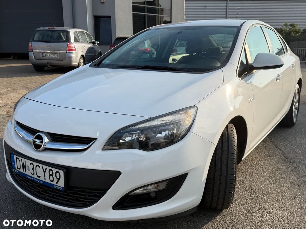 Opel Astra - 1