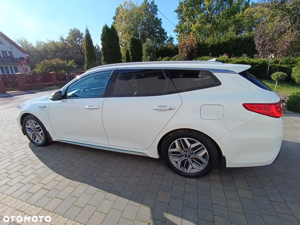 Kia Optima Plug-in Hybrid - 8