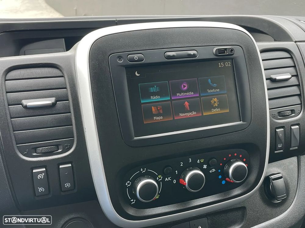Renault Trafic 2.0 dCi IVA Dedutível - 21