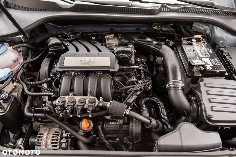 Volkswagen Golf - 29