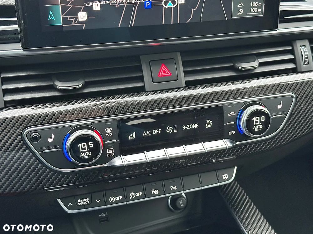 Audi RS4 Limousine - 24