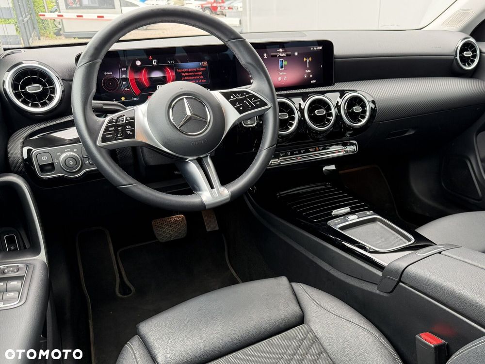 Mercedes-Benz CLA 200 mHEV 7G-DCT - 18