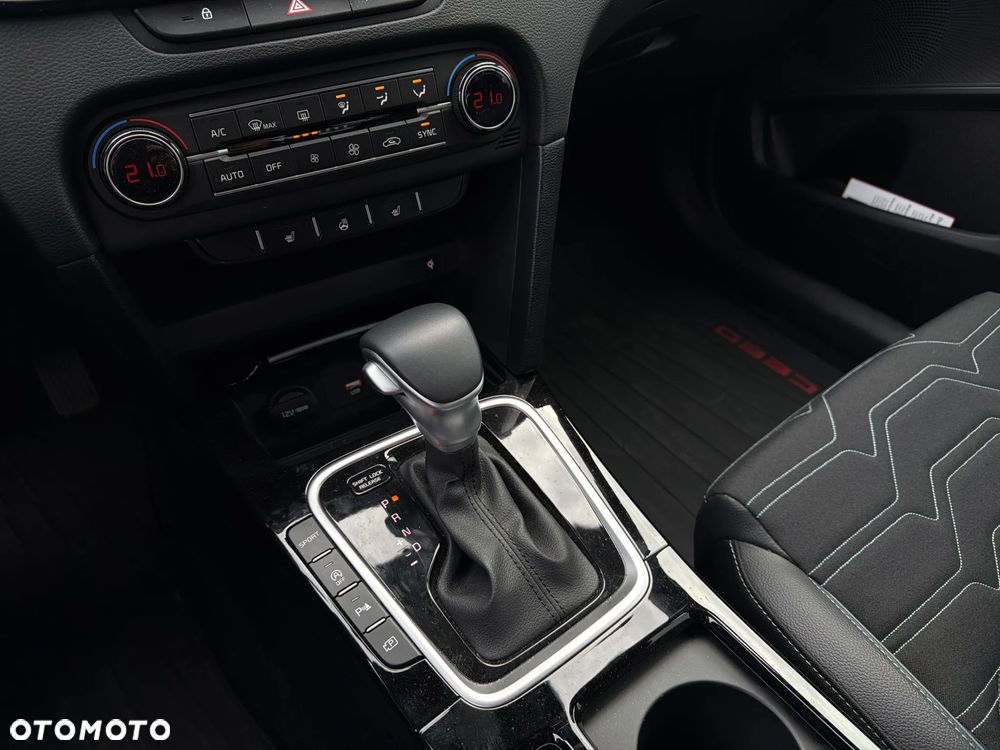 Kia XCeed 1.6 T-GDI Tribute DCT - 23