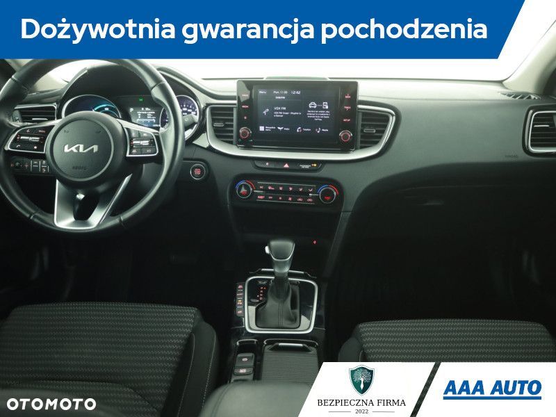 Kia Ceed - 10