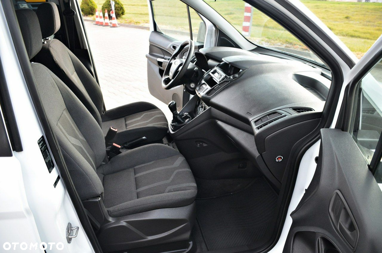 Ford Transit Connect - 23