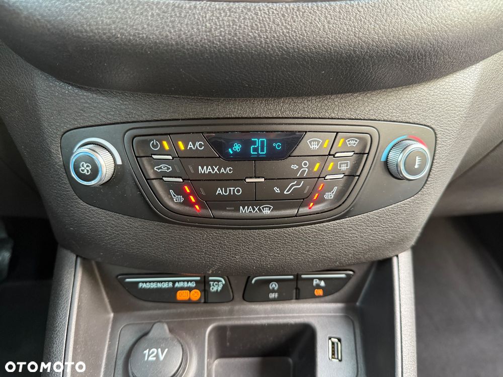 Ford Tourneo Courier 1.5 TDCi S&S Titanium - 29