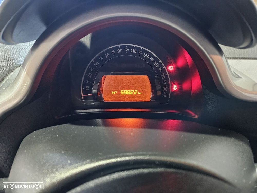 Renault Twingo 1.0 SCe Limited — fotografia 11
