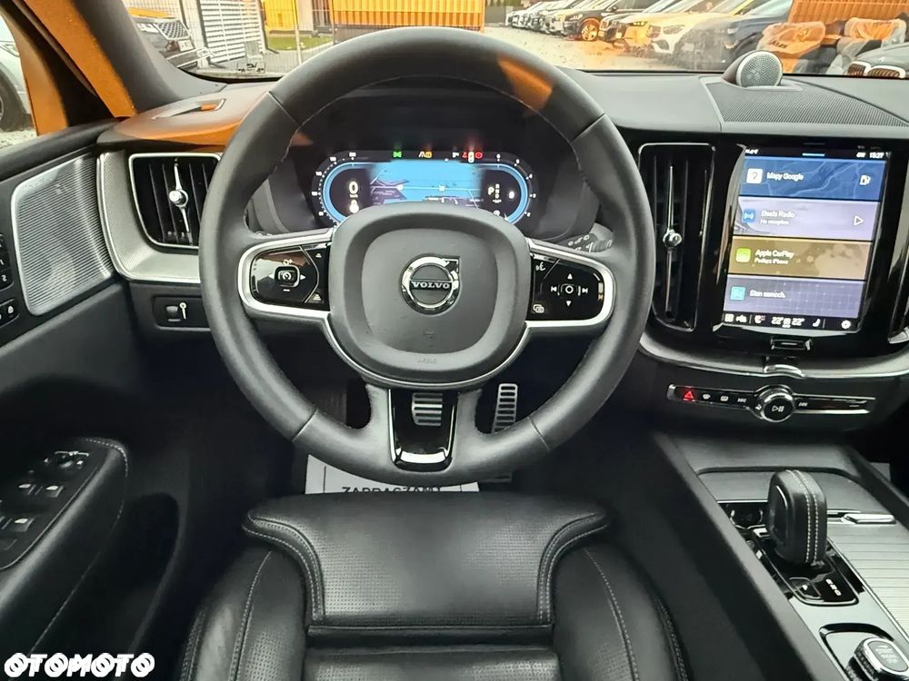 Volvo XC 60 B4 D AWD Ultimate Dark - 36