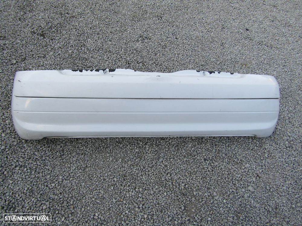 Para-choques tras RENAULT CLIO II ano 2003 (ver descrição)